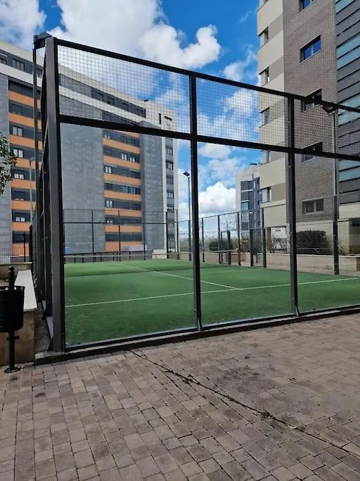 Valdebebas Con Garaje Gimnasio Y Piscina Apartment Madrid